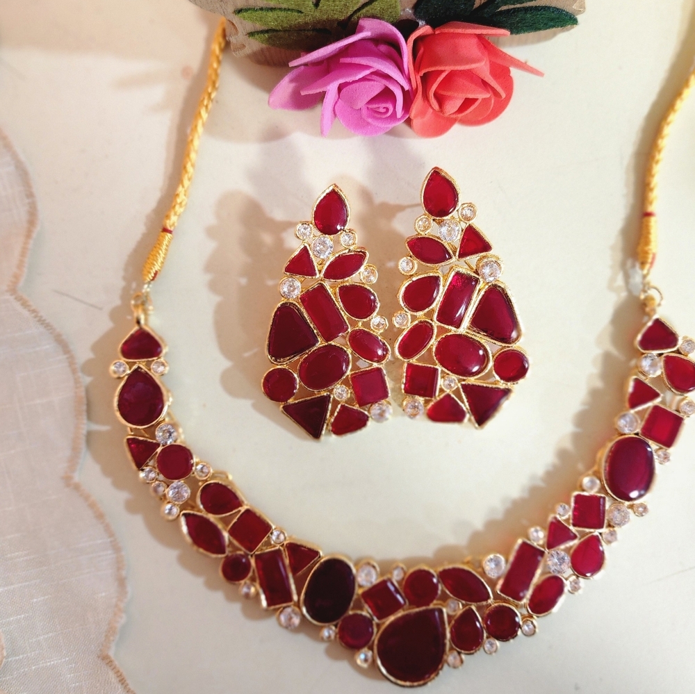 Maroon Beautiful Statement Necklace Egyptian Styl… - image 2